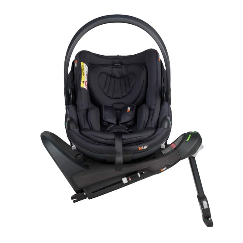 Siège auto bébé BeSafe Go Beyond² Black sur base Isofix, vue de face