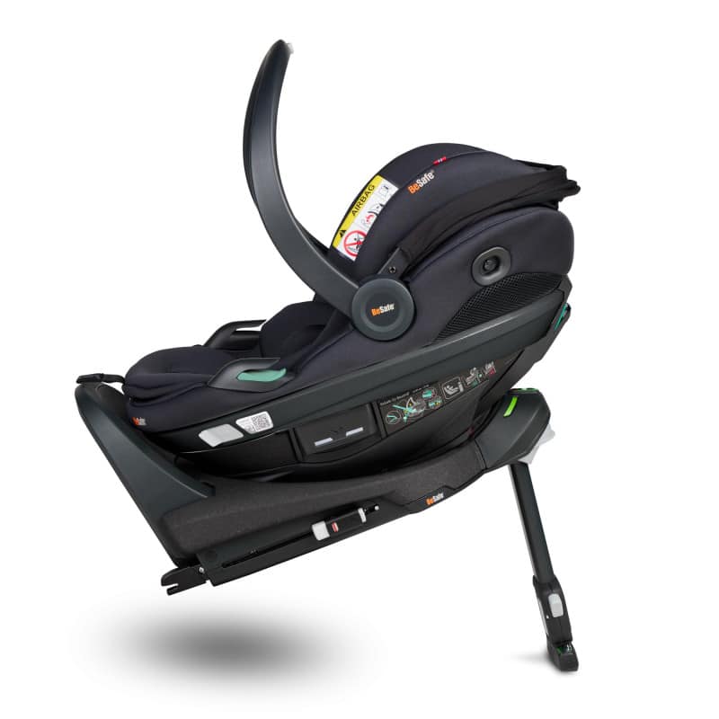 Siège auto BeSafe Go Beyond² Black profil sur base Isofix, position inclinée