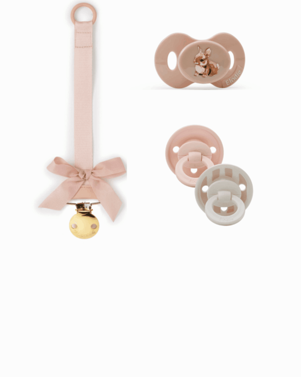 Pack Elodie Pink : attache-sucette à gauche, deux sucettes à droite (mini