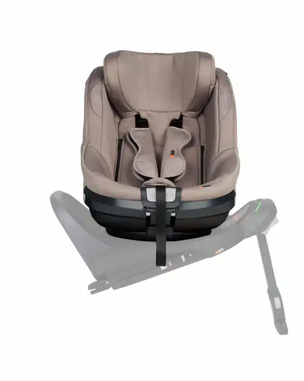 Siège auto BeSafe Beyond² 360 dark sand en rotation sur base ISOFIX Beyond Base