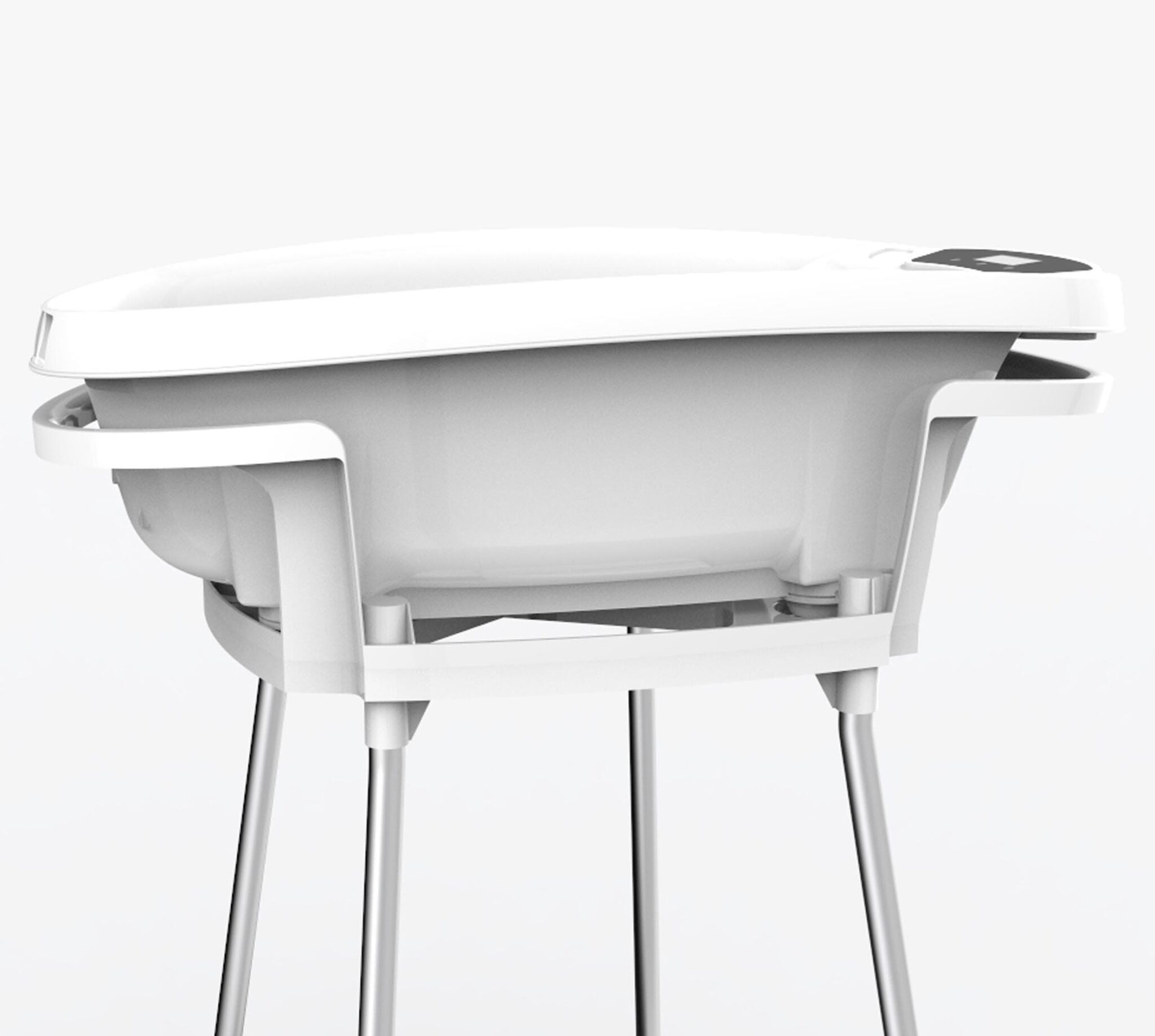 Baignoire bébé Aquascale Baby Patent installée sur son support de bain