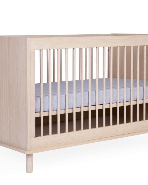 Lit bébé Childhome Nordica Natural avec matelas et sommier en position basse