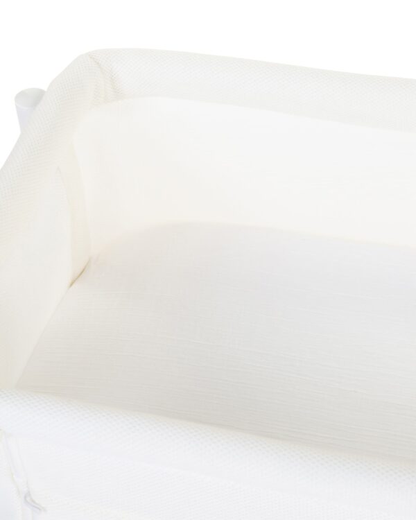 Détail intérieur du cododo EVOLUX 2 en 1 Childhome Natural White avec matelas