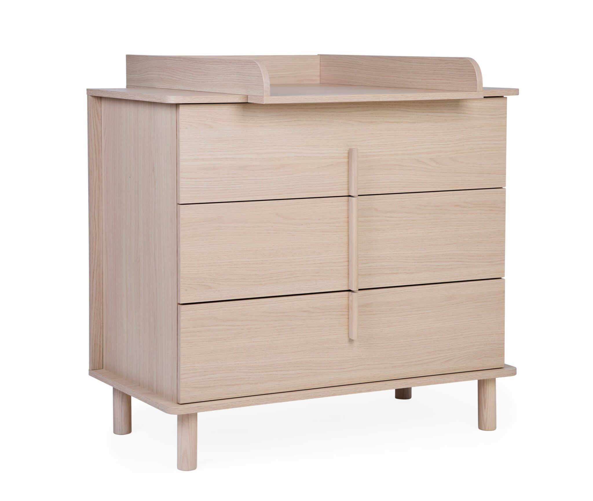 Vue 3/4 de la commode bébé Childhome Nordica Natural avec plan à langer amovible