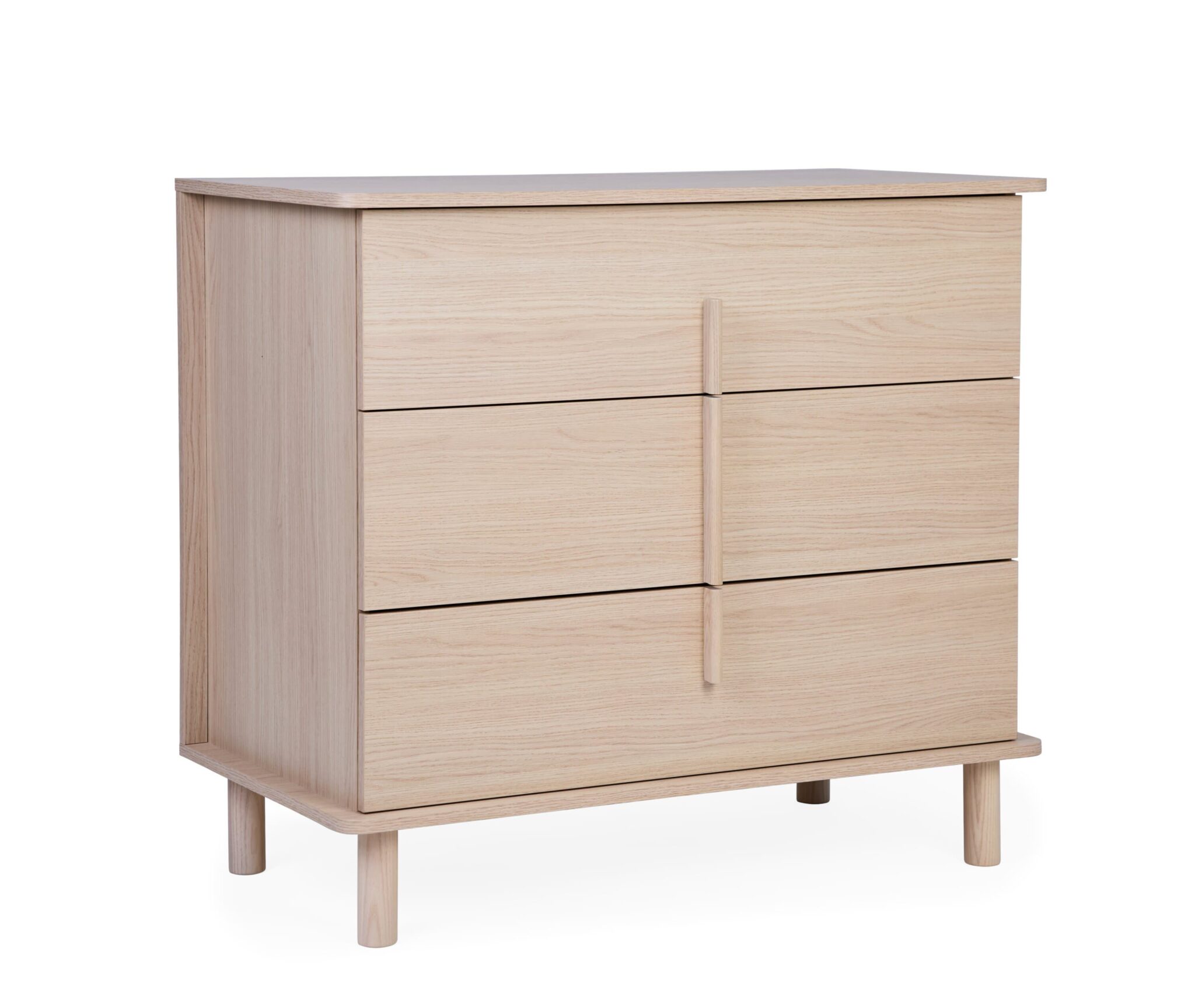 Vue 3/4 de la commode bébé Childhome Nordica Natural avec trois tiroirs