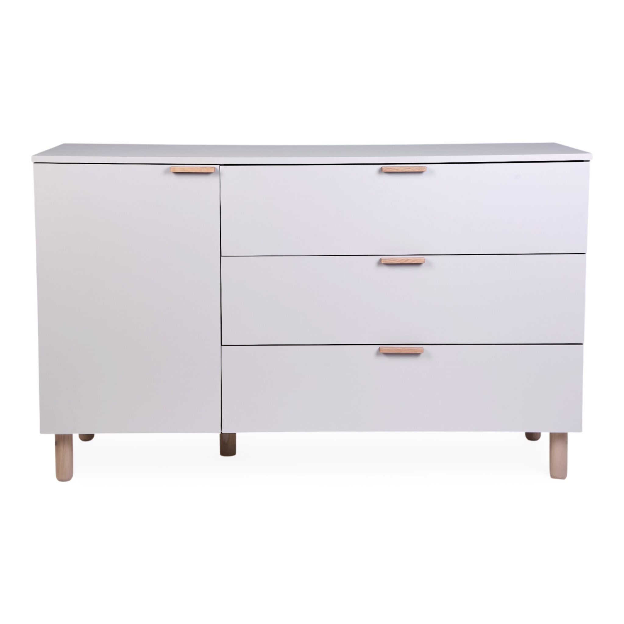 Vue de face de la commode bébé Childhome coloris Clay sans plan à langer