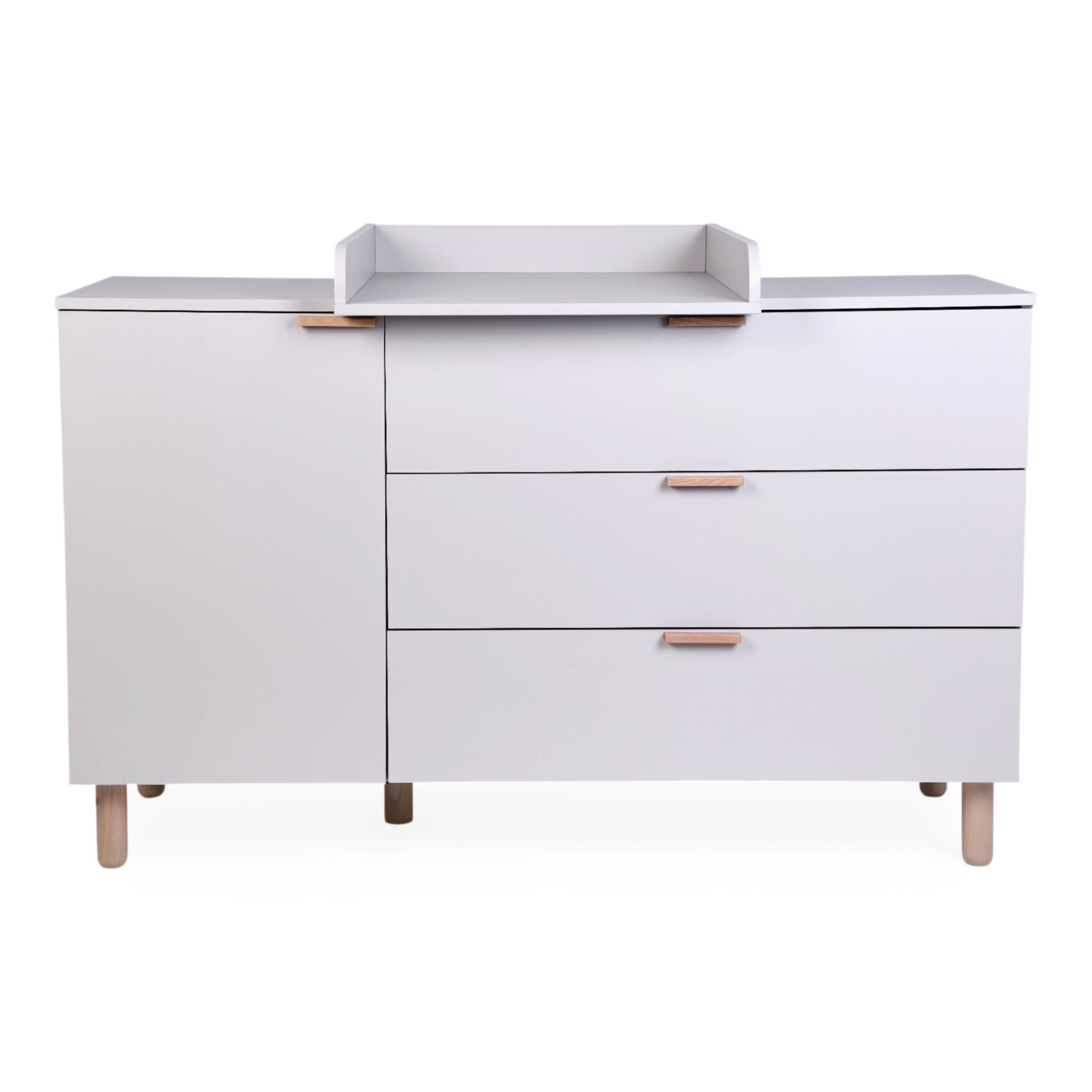 Vue de face de la commode bébé Childhome coloris Clay avec plan à langer amovible