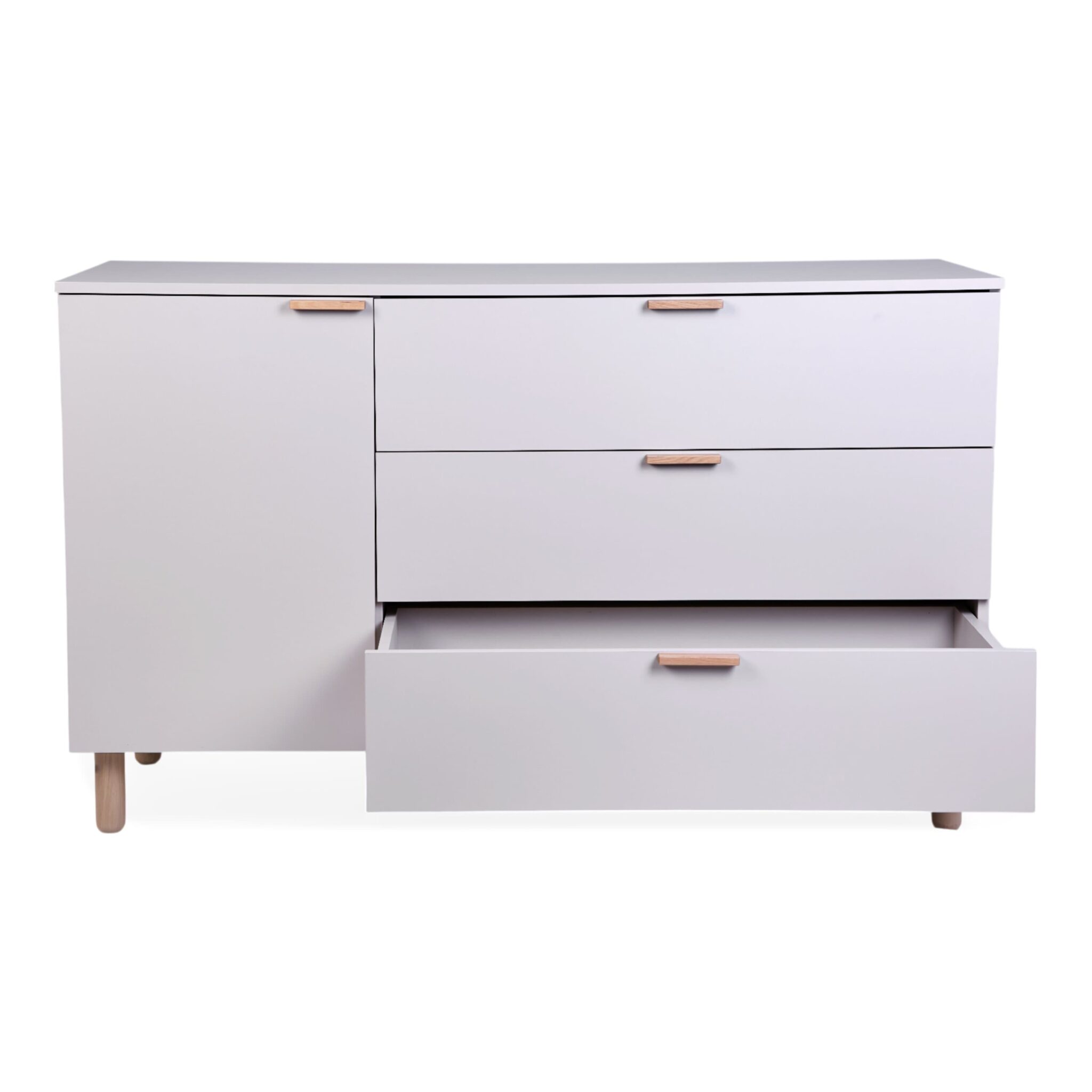 Commode bébé Childhome coloris Clay avec un tiroir ouvert et grande capacité de rangement