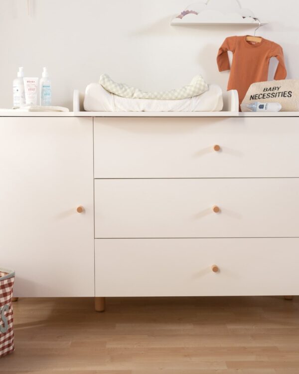 Commode bébé Childhome Wonder White avec plan à langer et accessoires bébé