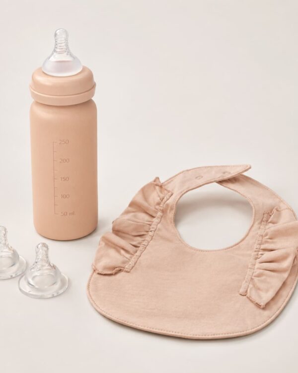 Pack biberon naissance Elodie Blushing Pink avec tétines silicone et bavoir bandana rose